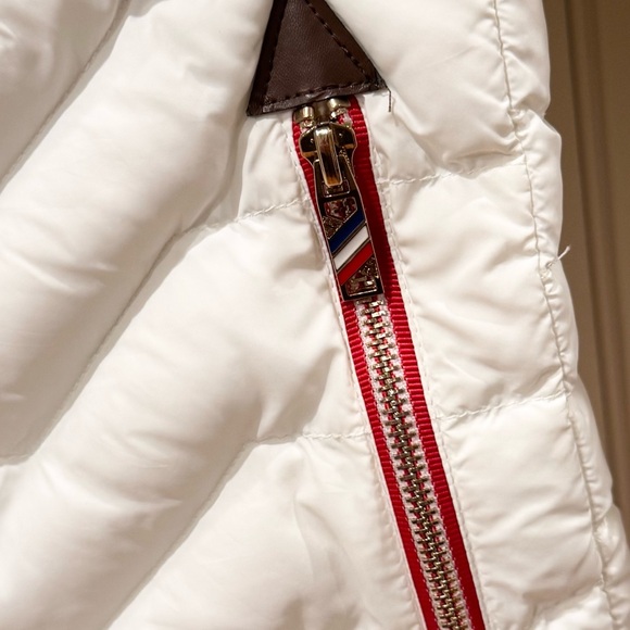 White Puffer Coat Jacket Red Blue Stripes Regal Patriotic Preppy M Ski Lodge - Picture 6 of 8
